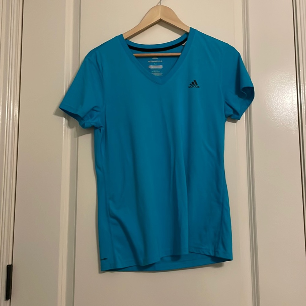 Athletic shirt
